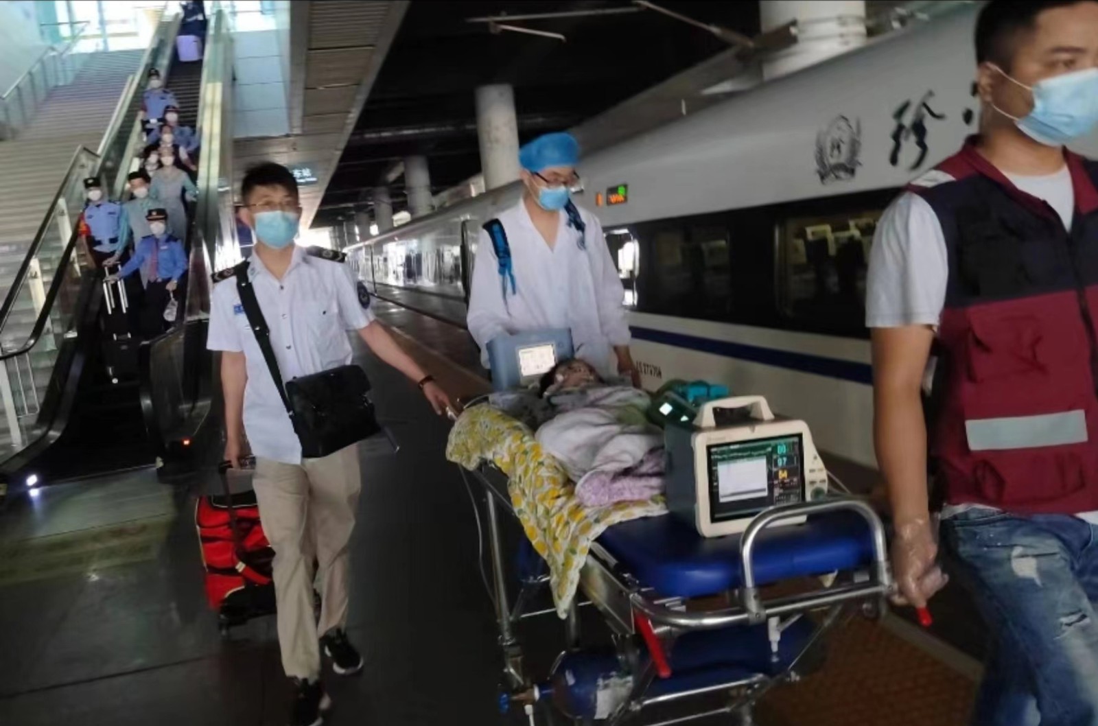 祁县高铁转运公司